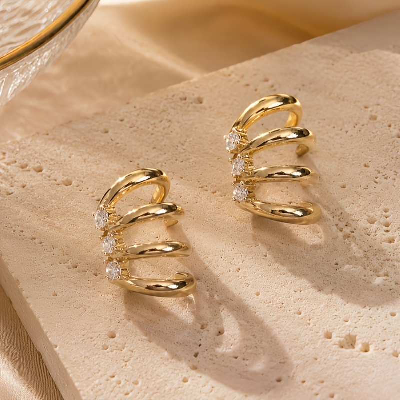 Women's Exquisite Four-Claw Inlaid Sparkling Cubic Zirconia Earrings